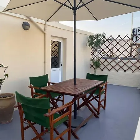 Apartment With Private Rooftop Terrace *
